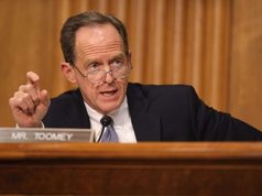 Terra có thể là một dự án lừa đảo, theo Thượng nghị sĩ Hoa Kỳ Pat Toomey Pat Toomey quy dinh tien dien tu